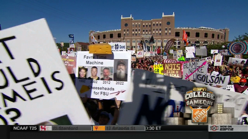 Illustration for article titled Rape Jokes Everywhere: Your College GameDay Sign Roundup